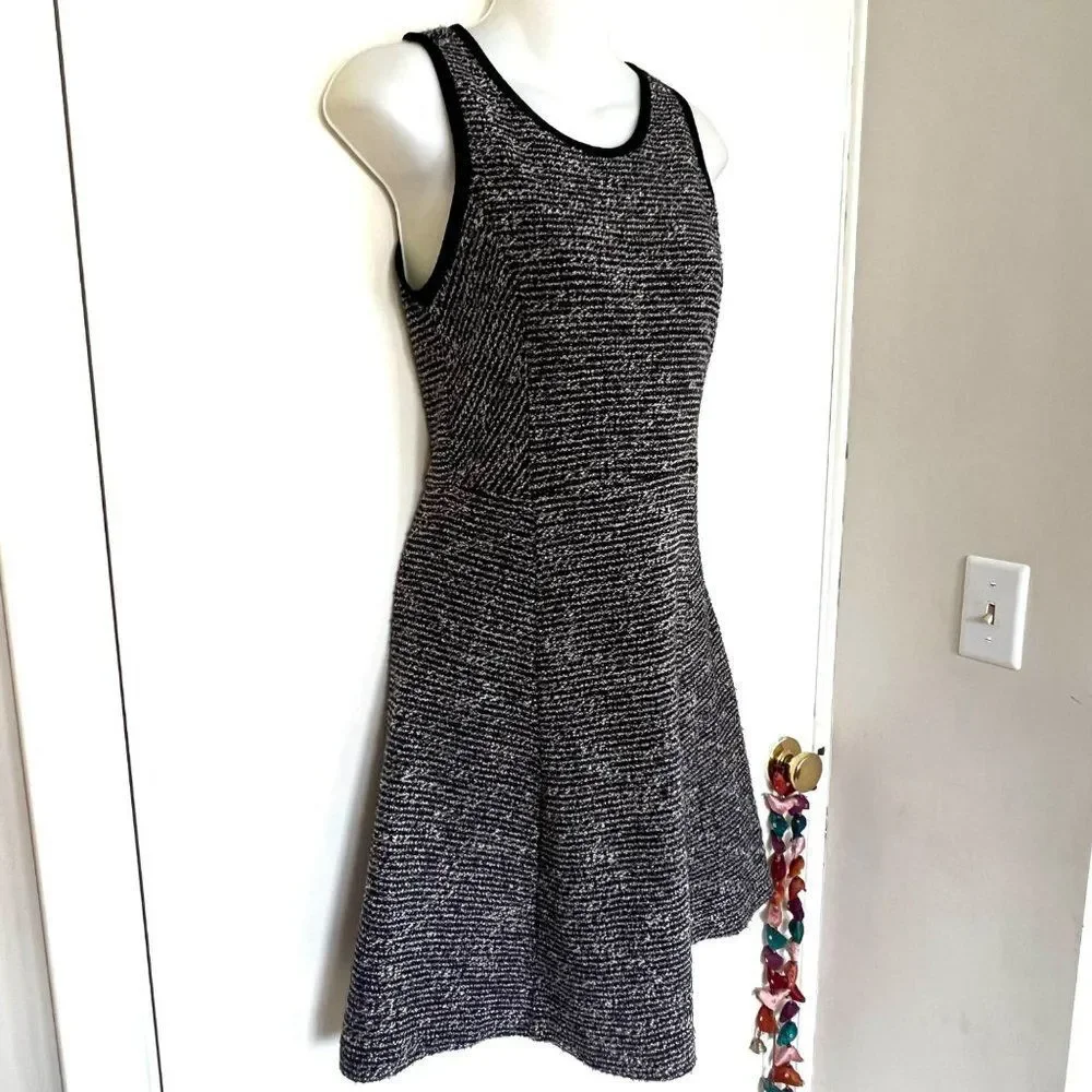 J CREW NAVY BLUE & OFF WHITE TEXTURED STRIPE SLEEVELESS DRESS SIZE 2